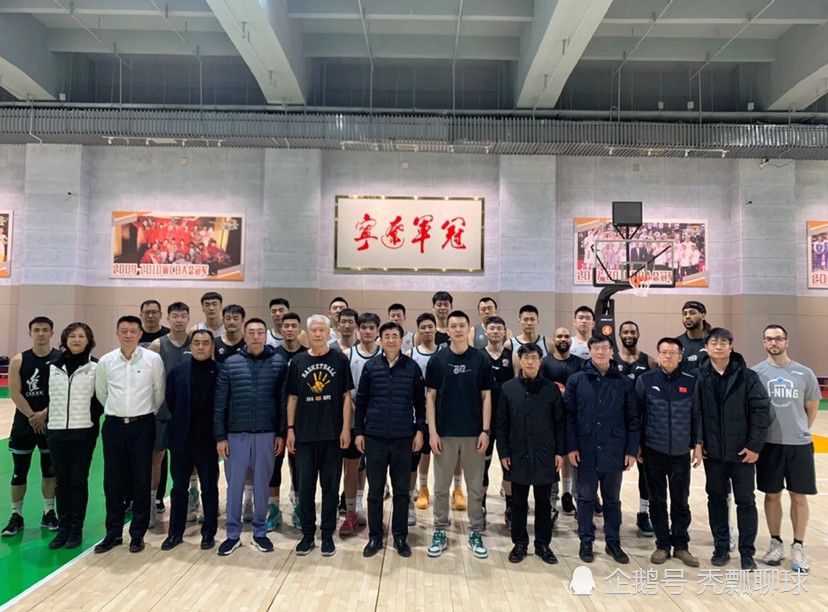 梅雷特如果受伤缺席将影响那不勒斯的防守能力。